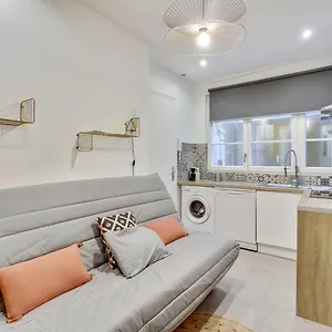 143 La Francaise, Apt, Appartement Paris